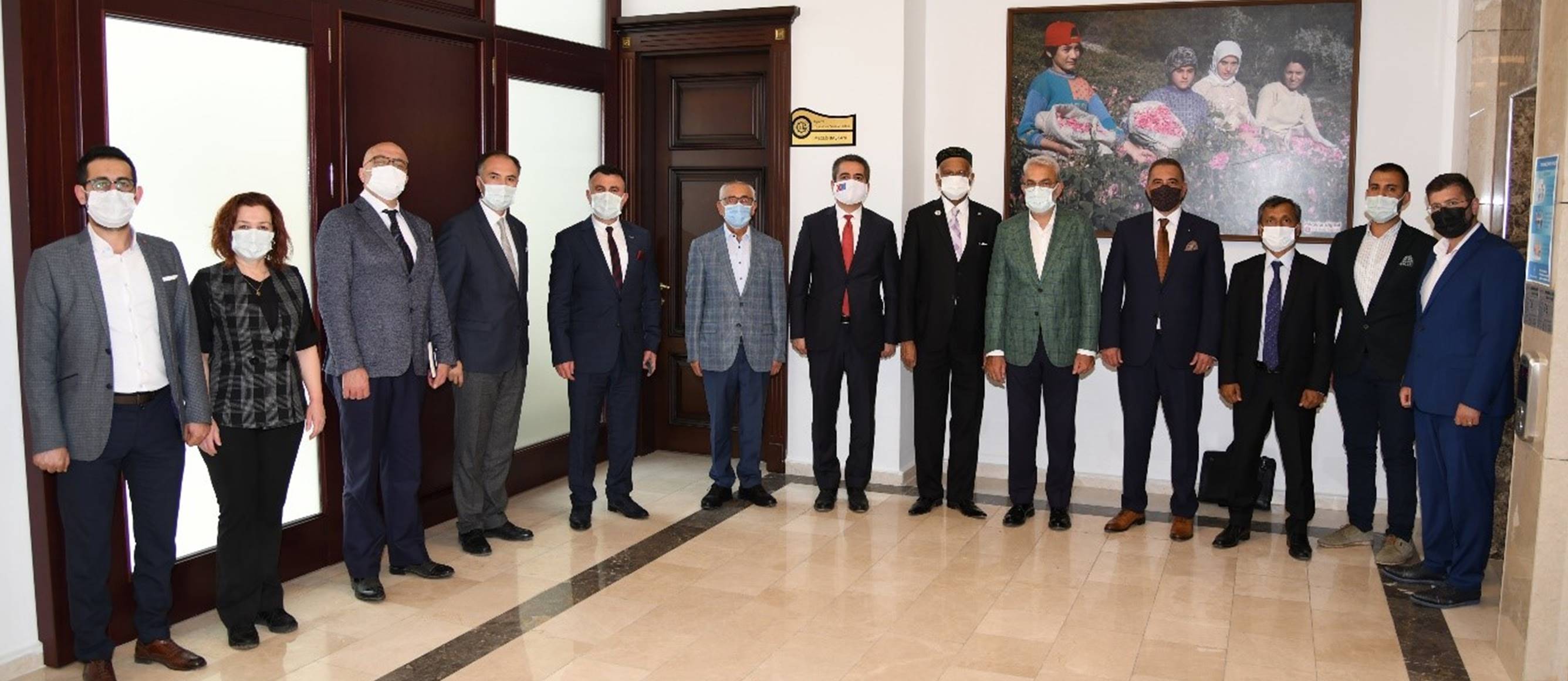 BANGLADEŞ VE CEZAYİR BÜYÜKELÇİLERİ ISPARTA'DA TEMASLARDA BULUNDU