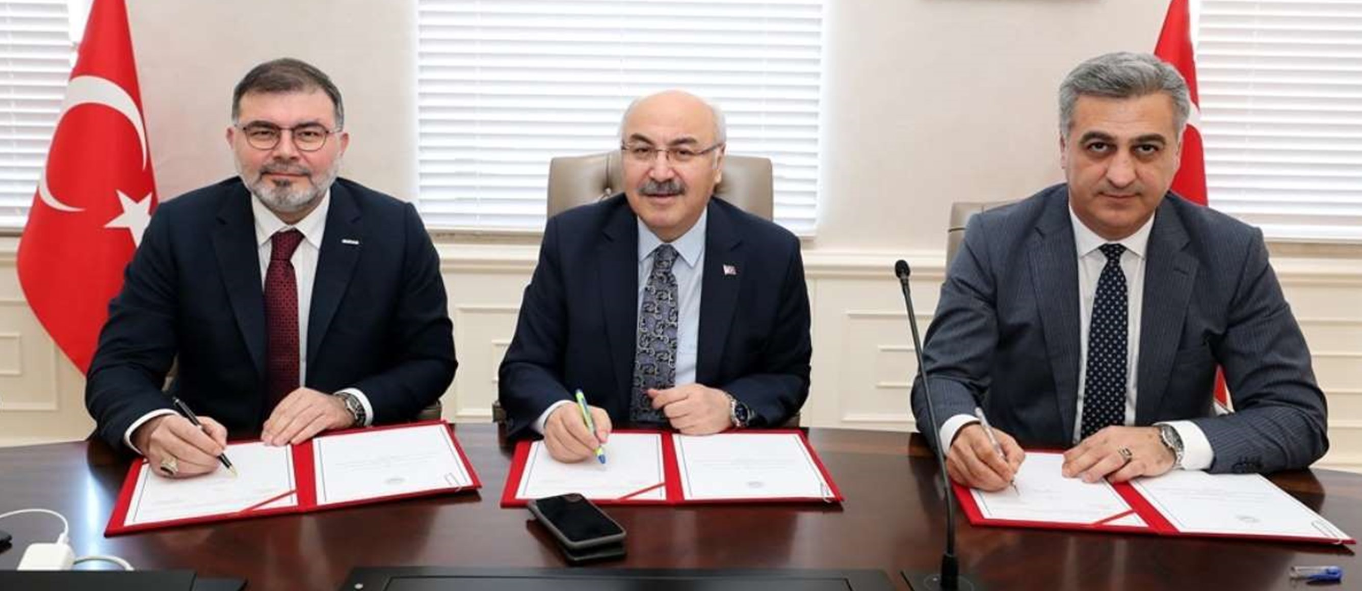 MÜSİAD İZMİR'DEN ÇOCUK EVLERİNE DESTEK