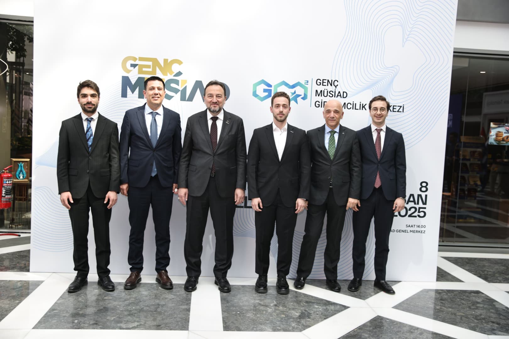 GENÇ MÜSİAD YERLİ TEKNOLOJİYE ÖNCÜLÜK EDİYOR: GENEL MERKEZ'DE DEMO DAY HEYECANI