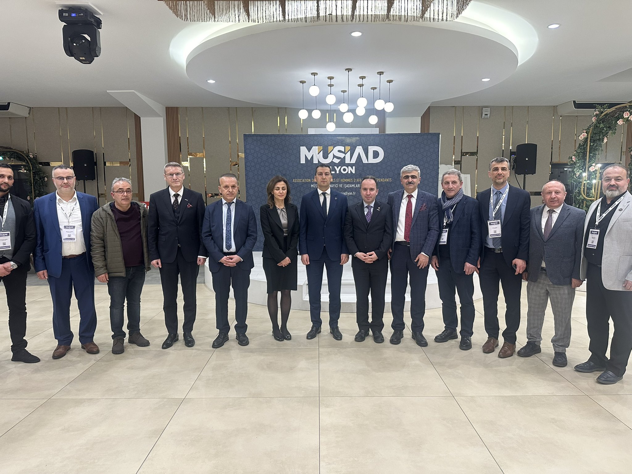 MÜSİAD LYON ŞUBESİ TARAFINDAN MÜSİAD VE KARDEŞLİK RUHU TEMALI PANEL DÜZENLENDİ