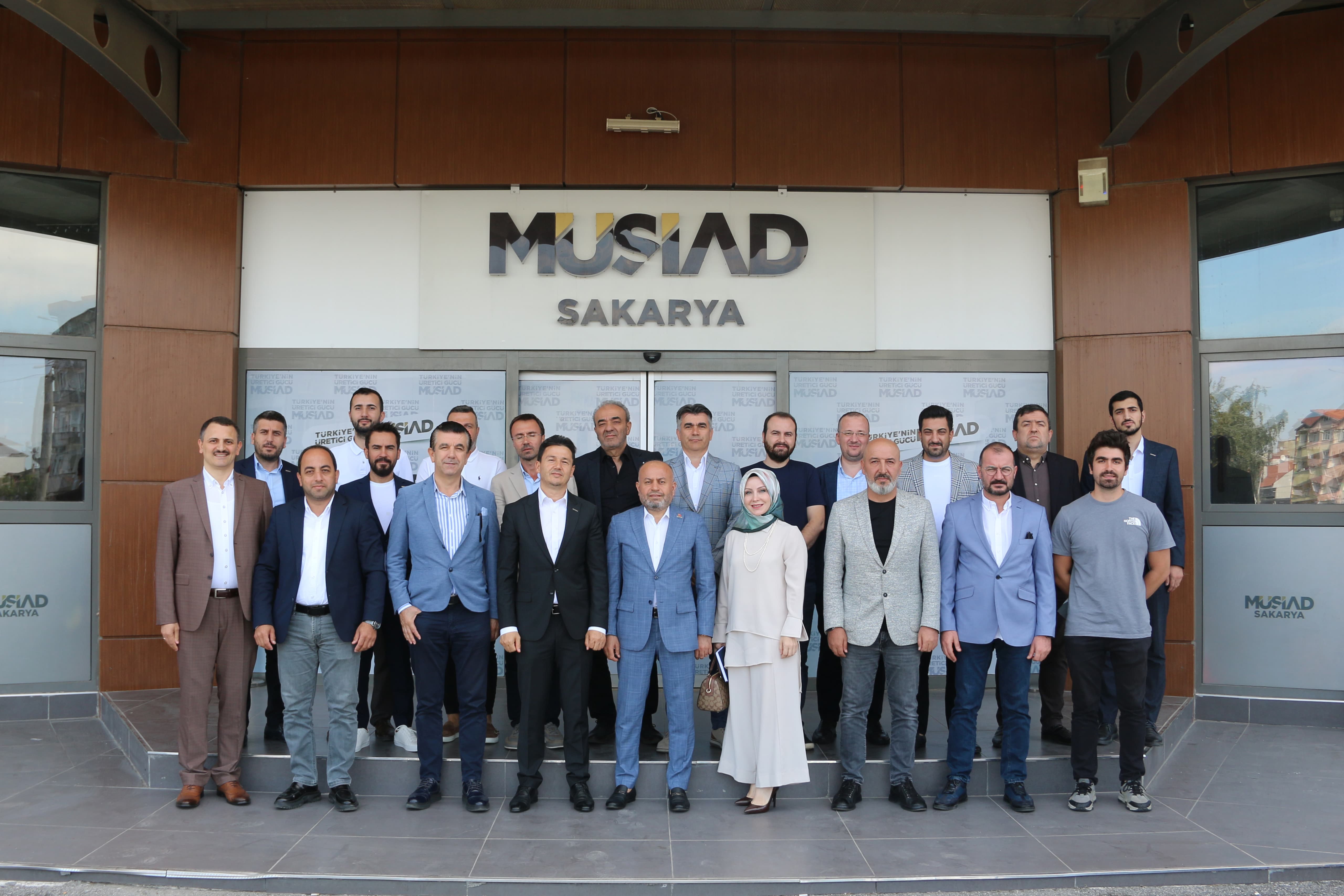 MÜSİAD OTOMOTİV VE ULAŞIM ARAÇLARI SEKTÖR KURULLARI SAKARYA ŞUBESİNİ ZİYARET ETTİ