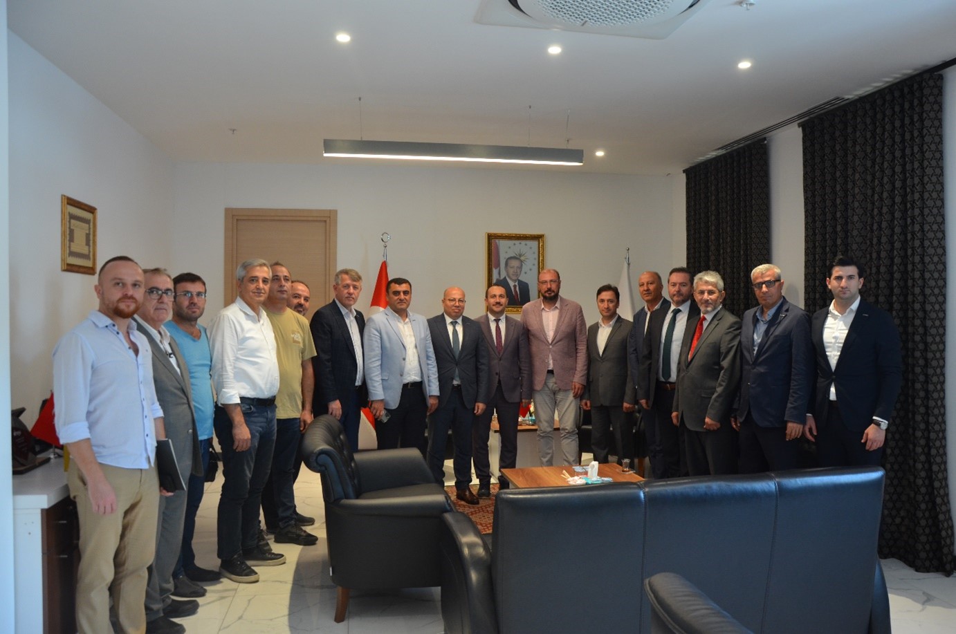 SAĞLIK SEKTÖR KURULU, İZMİR MÜSİAD ŞUBESİ SAĞLIK SEKTÖRÜ ÜYELERİYLE TOPLANTI GERÇEKLEŞTİRDİ