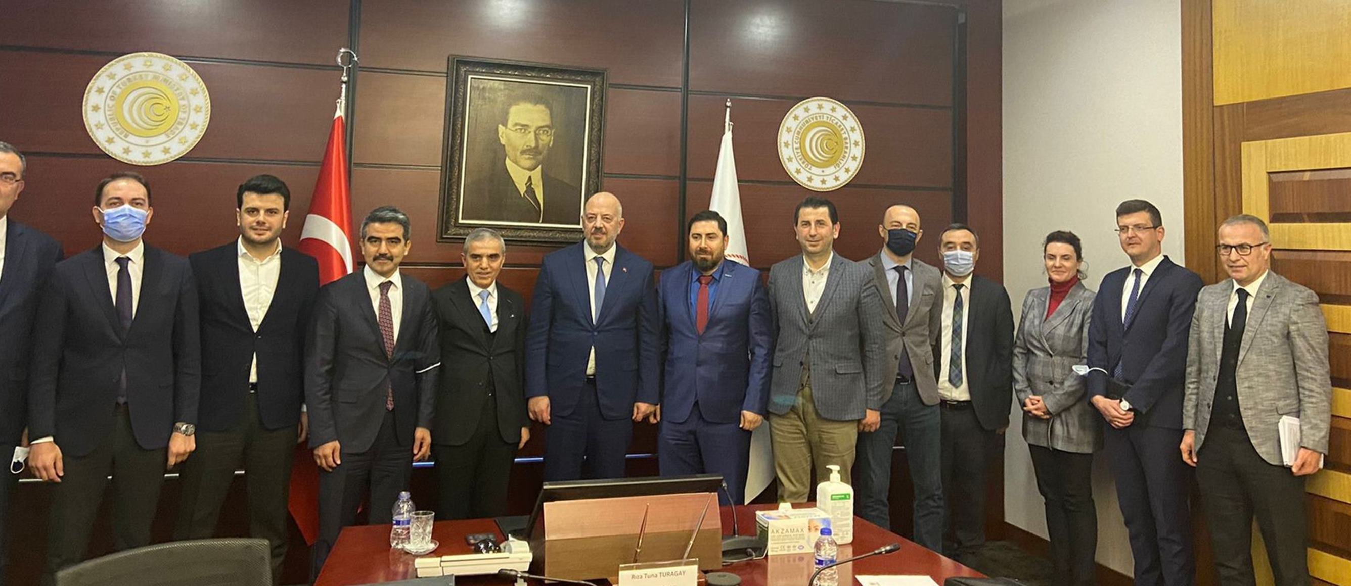 MÜSİAD HEYETİNDEN TİCARET BAKANLIĞI'NA ZİYARET